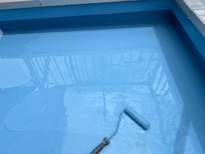 ベランダ防水施工中