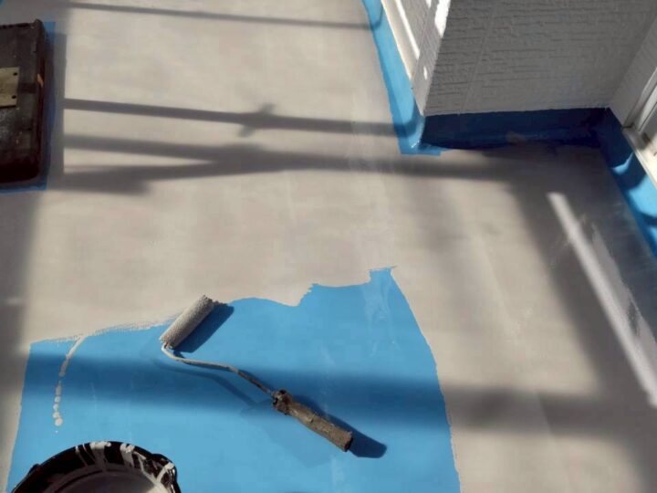 ベランダ施工中