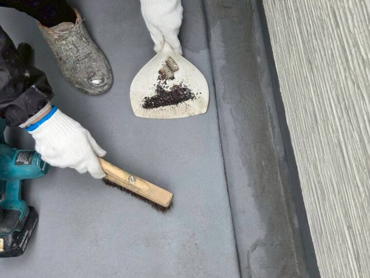 ベランダ施工中