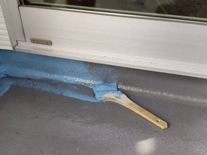 ベランダ施工中