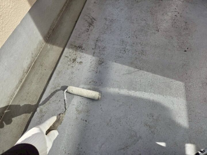 ベランダ施工中