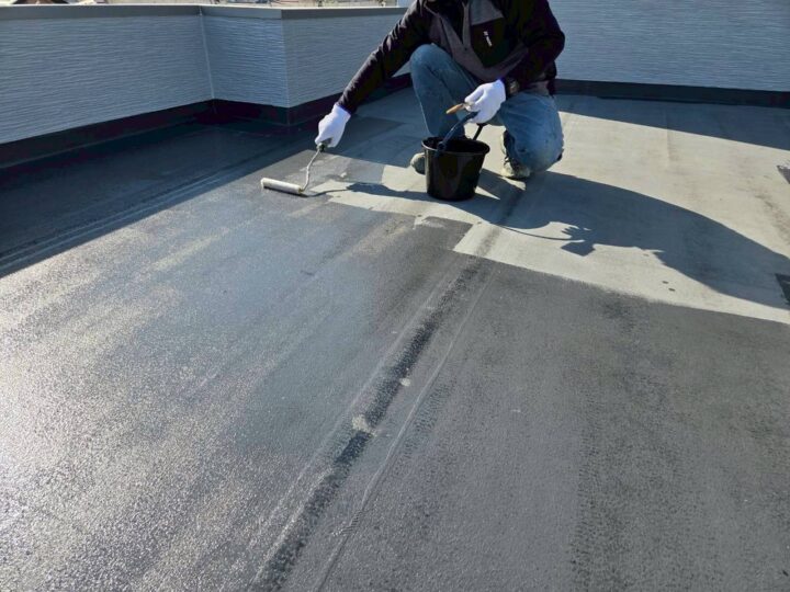 ベランダ施工中