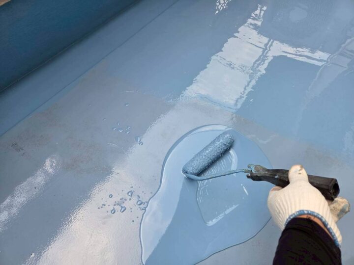 ベランダ施工中