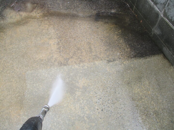 駐車場土間高圧洗浄