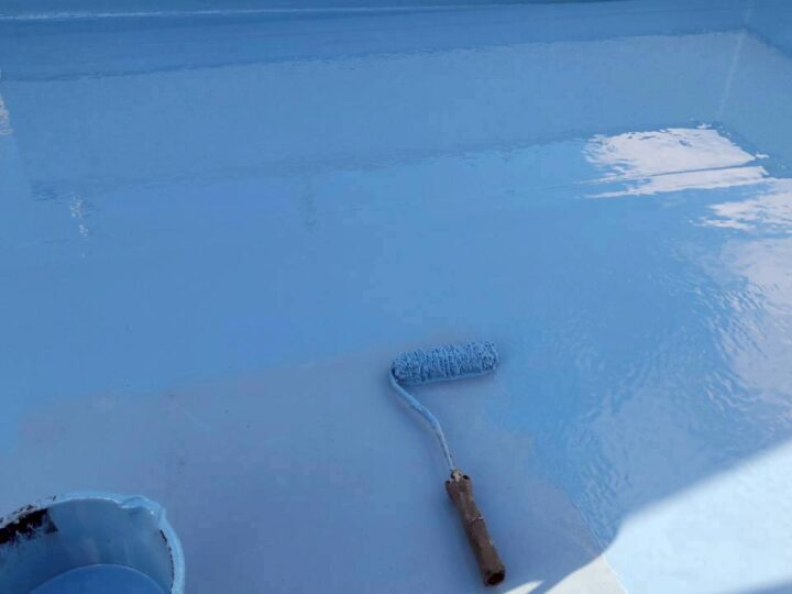 ベランダ施工中