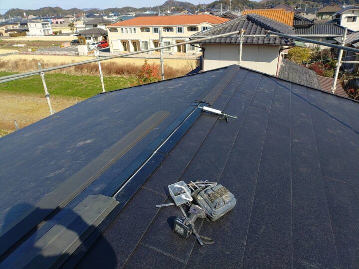屋根カバー工法