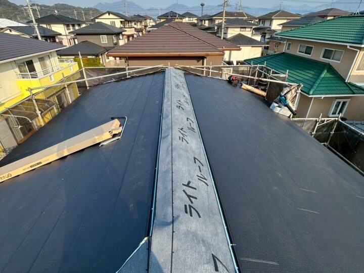 屋根カバー工事
