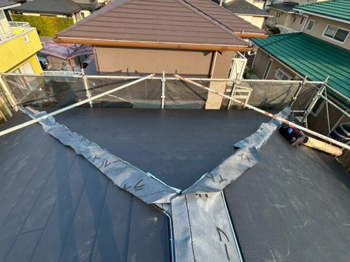 屋根カバー工事
